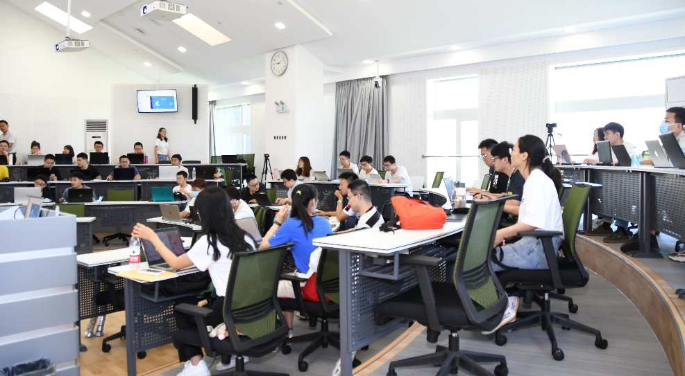 1638496177844410.png 仿真APP開發工程師培訓7.png